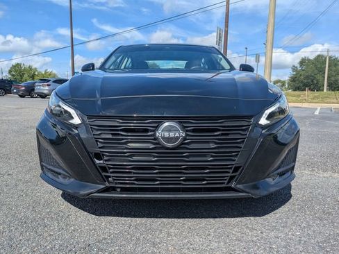 Used 2023 Nissan Altima 2.5 SV FWD image 9