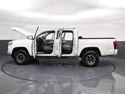 Used 2019 Toyota Tacoma SR w/ SR Convenience Package RWD image 40