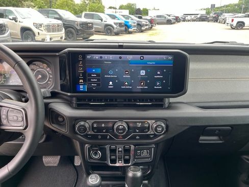 Used 2024 Jeep Wrangler Unlimited Sport AWD/4WD image 25