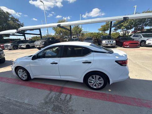 Certified 2025 Nissan Sentra S FWD image 4