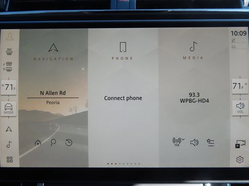 New 2025 Land Rover Range Rover Velar Dynamic SE image 32