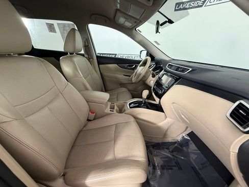Used 2015 Nissan Rogue SL FWD image 17