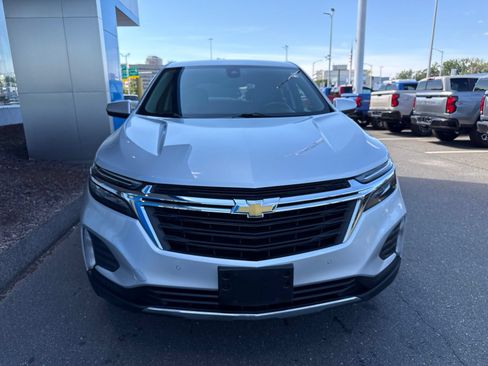 Used 2022 Chevrolet Equinox LT AWD/4WD image 3