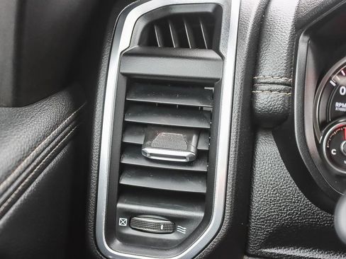 Used 2019 RAM 1500 Laramie image 50