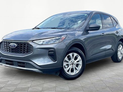 Certified 2025 Ford Escape Active FWD image 2