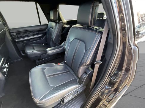 Certified 2023 Ford Expedition Platinum AWD/4WD image 19