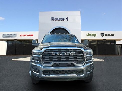 New 2026 RAM 5500 Tradesman w/ Chrome Appearance Group image 2