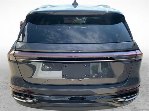 Used 2024 Lincoln Nautilus Black Label AWD/4WD image 3