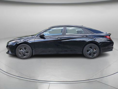 Certified 2023 Hyundai Elantra SEL image 4