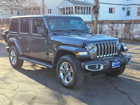 Used 2022 Jeep Wrangler Unlimited Sahara w/ Dual Top Group image 6