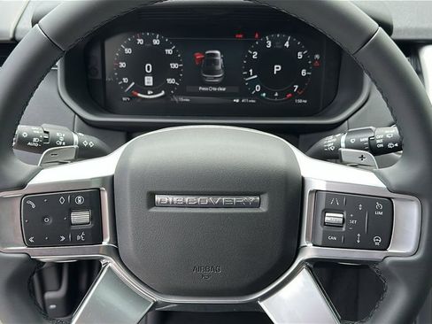 New 2025 Land Rover Discovery S image 14
