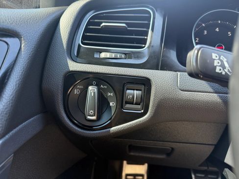 Used 2016 Volkswagen GTI Autobahn w/ Lighting Package (SEL) FWD image 24