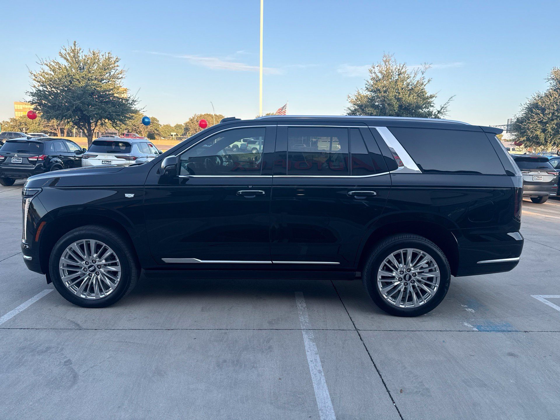 Used 2025 Cadillac Escalade Premium Luxury w/ LPO, Floor Liner Package AWD/4WD image 3