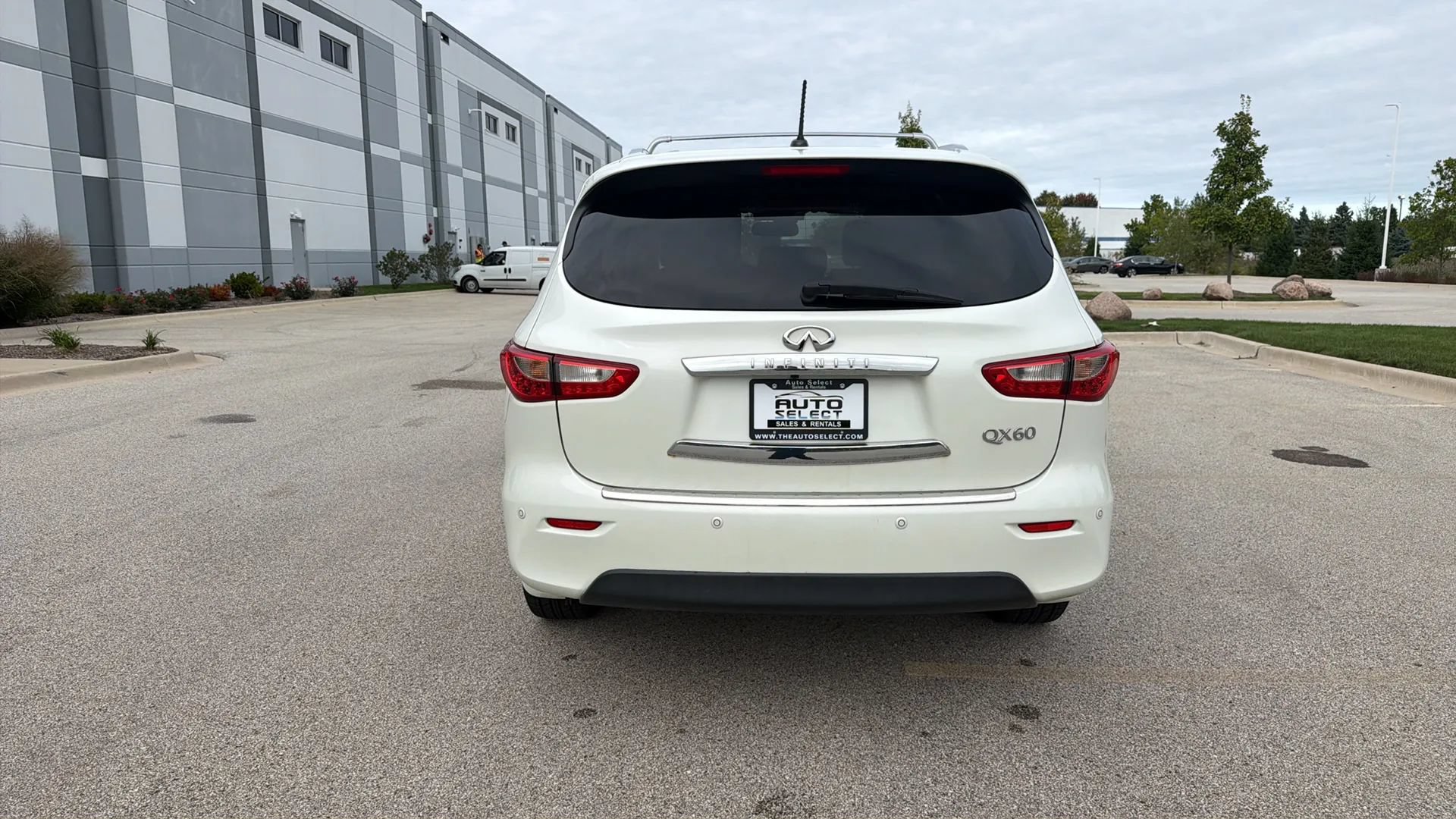 Used 2015 INFINITI QX60 Luxe w/ Deluxe Touring Package AWD/4WD image 6