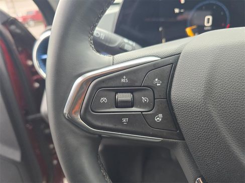 Certified 2025 Chevrolet Trax LT w/ LT Convenience Package image 21