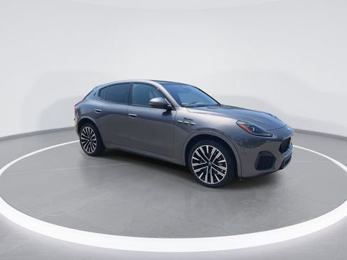 Used 2023 Maserati Grecale Modena AWD/4WD image 2