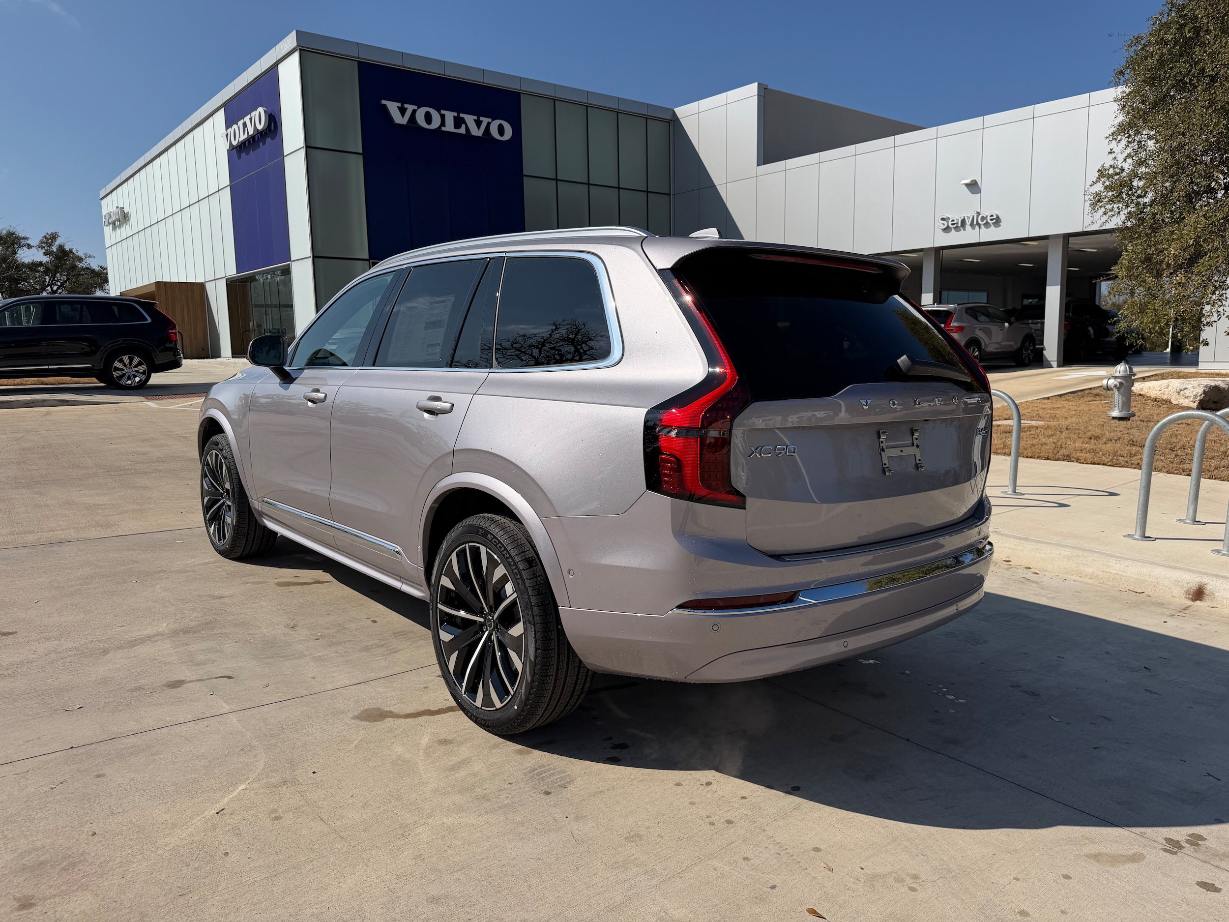 New 2026 Volvo XC90 B6 Plus w/ Protection Package Premier AWD/4WD image 4