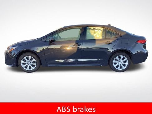 Used 2025 Toyota Corolla LE image 6