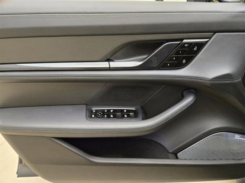 Used 2021 Porsche Taycan Turbo S image 31