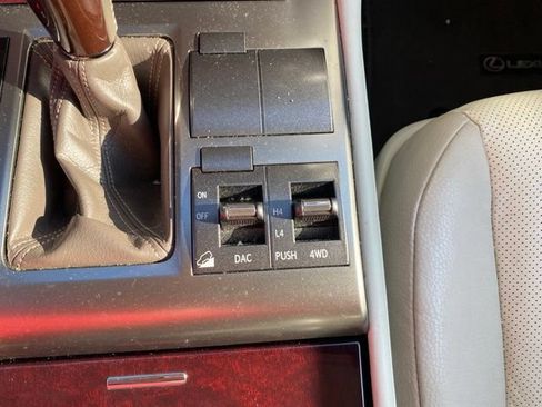 Used 2019 Lexus GX 460 Premium w/ Premium Package AWD/4WD image 19