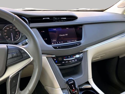 Used 2023 Cadillac XT5 Premium Luxury FWD image 7