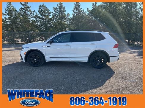 Used 2022 Volkswagen Tiguan SE R-Line image 3
