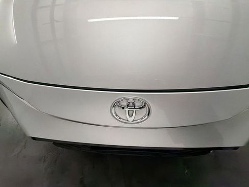 Used 2025 Toyota Corolla SE FWD image 28
