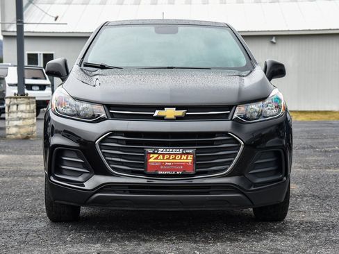 Used 2022 Chevrolet Trax LS w/ Tint and Cruise Package image 8