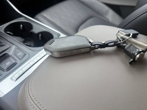 Used 2026 Kia Carnival FWD image 22