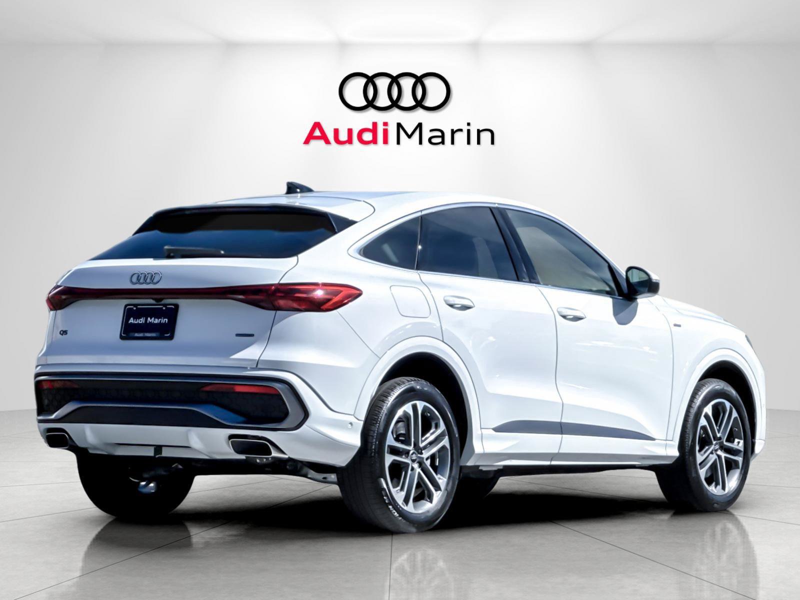 Certified 2025 Audi Q5 Premium AWD/4WD image 5