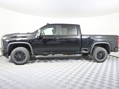 Used 2021 Chevrolet Silverado 2500 LT w/ Midnight Edition AWD/4WD image 2