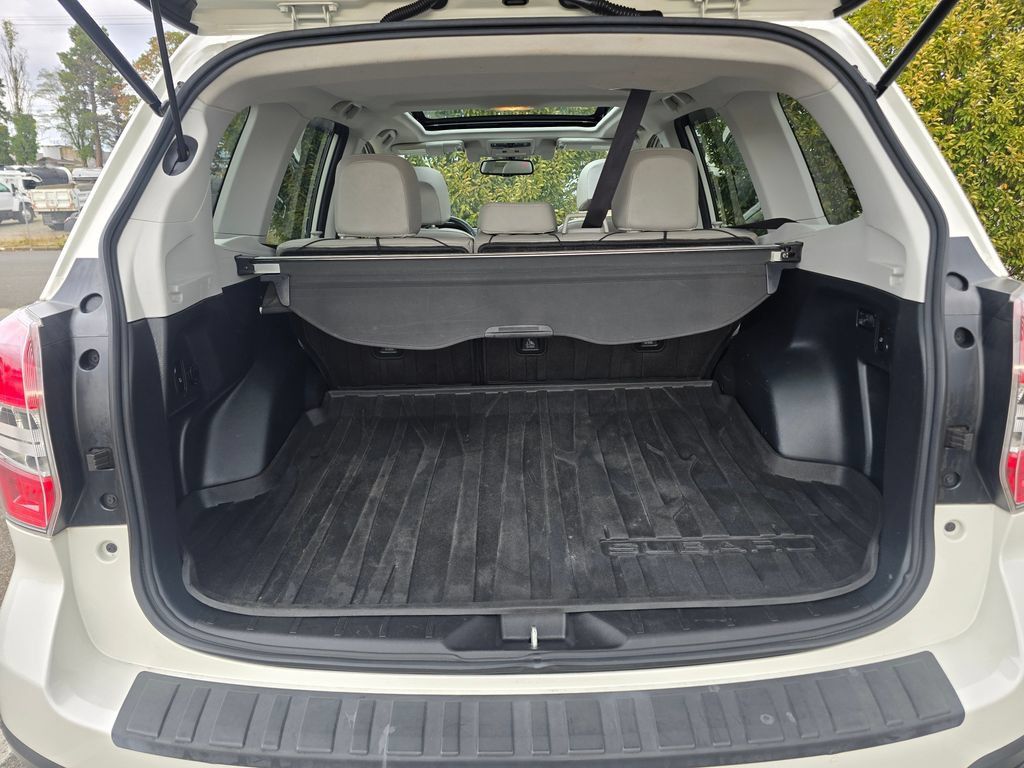 Used 2016 Subaru Forester 2.5i Touring w/ Eyesight & Navigation System AWD/4WD image 15