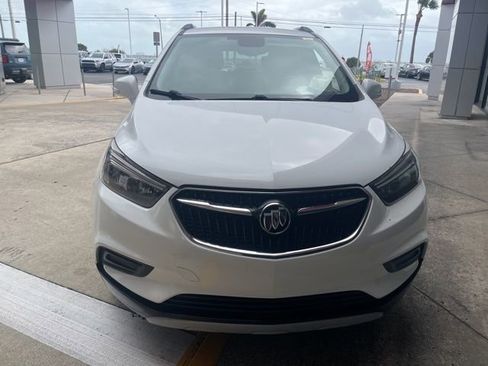 Used 2018 Buick Encore Preferred image 1