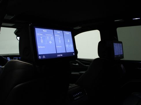 Used 2021 Cadillac Escalade Sport w/ Driver Assist Tech Package image 19