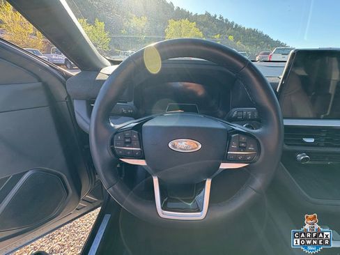 Certified 2025 Ford Explorer Platinum w/ LUX Leather Package image 2