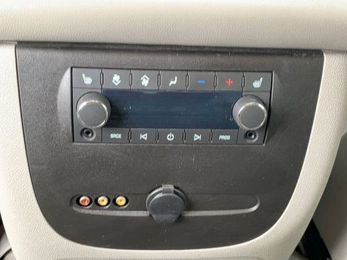 Used 2011 Chevrolet Tahoe LTZ AWD/4WD image 32