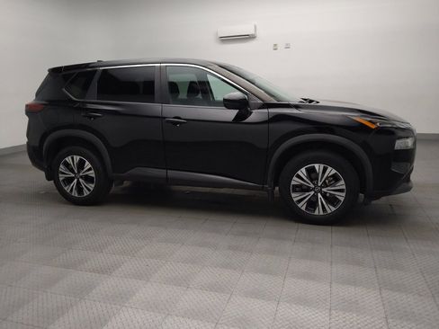Used 2022 Nissan Rogue SV image 11