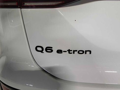 New 2027 Audi Q6 e-tron Premium Plus AWD/4WD image 9