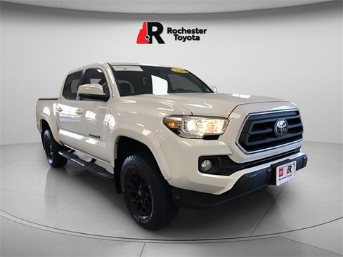 Certified 2020 Toyota Tacoma SR5 image 1