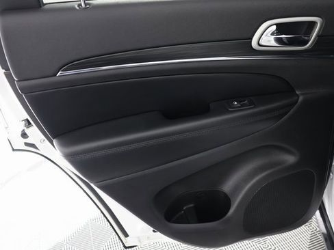 Used 2021 Jeep Grand Cherokee Limited image 26