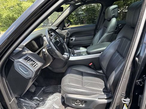 Used 2019 Land Rover Range Rover Sport SE AWD/4WD image 7