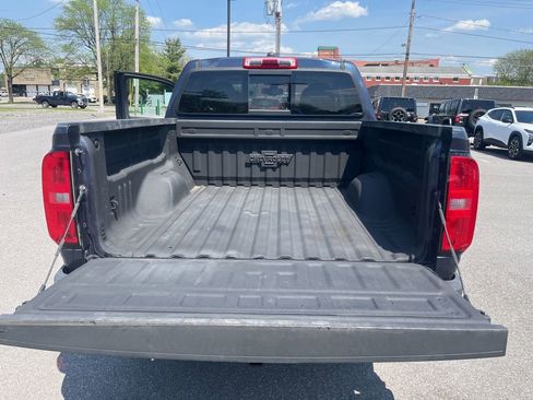 Used 2018 Chevrolet Colorado Z71 w/ Centennial Edition AWD/4WD image 17