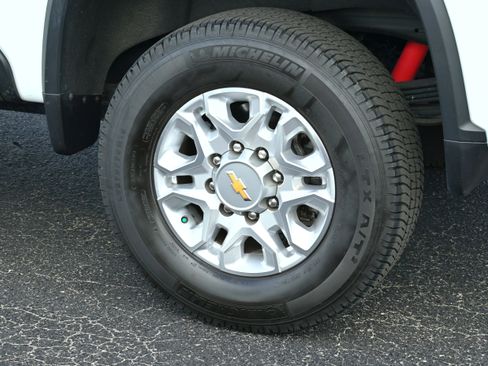 Used 2024 Chevrolet Silverado 2500 LT w/ All Star Edition image 35