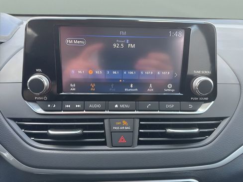 Used 2024 Nissan Altima 2.5 S FWD image 15