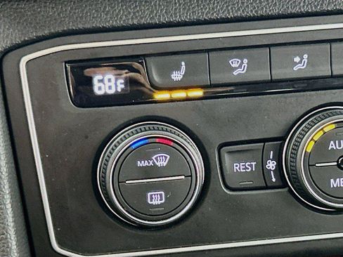 Certified 2021 Volkswagen Atlas SE AWD/4WD image 19