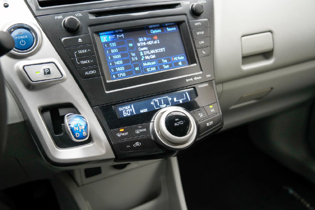 Used 2013 Toyota Prius V Three FWD image 21