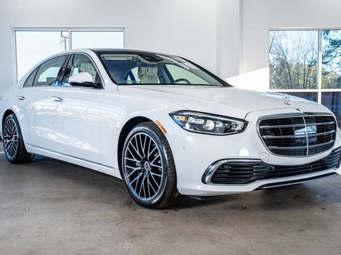Used 2024 Mercedes-Benz S 580 4MATIC Sedan image 4
