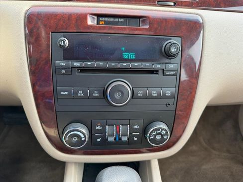 Used 2009 Chevrolet Impala LT w/ Luxury Edition Package image 22