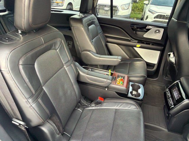 Used 2024 Lincoln Aviator Reserve w/ Equipment Group 201A AWD/4WD image 8