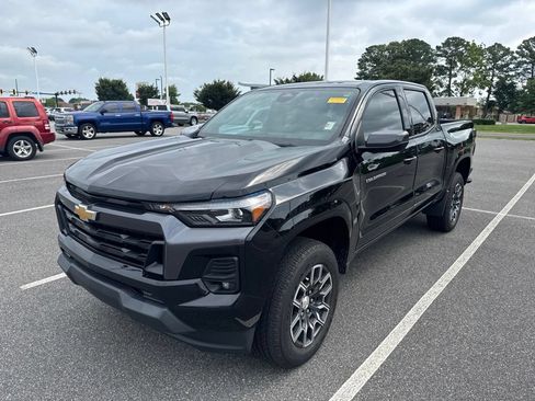 Used 2023 Chevrolet Colorado LT w/ LT Convenience Package III RWD image 3